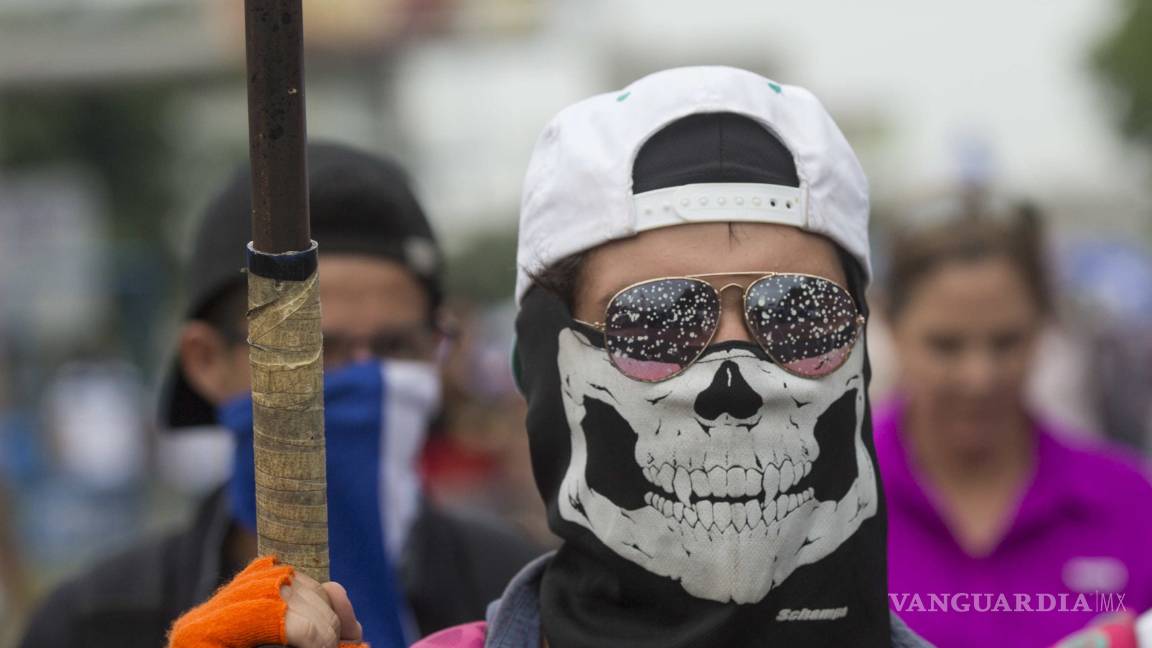 $!Miles de jóvenes marchan en Nicaragua, piden "que se vaya Ortega"