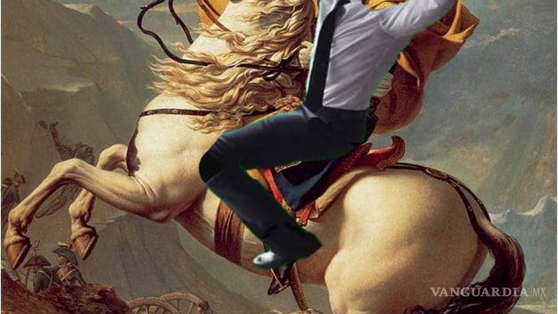 $!¿Recuerdan la foto de Macron festejando un gol de Francia? El internet se encargó de 'tunearla'