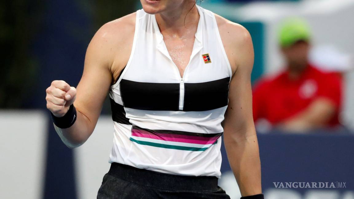 Simona Halep cumple ante Venus Williams