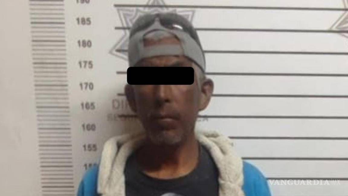 Detienen a hombre por prender fuego a terrenos baldíos al sur de Saltillo; fue captado por cámaras