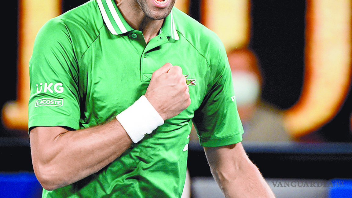 El tenista Djokovic avanza, pero con malestares