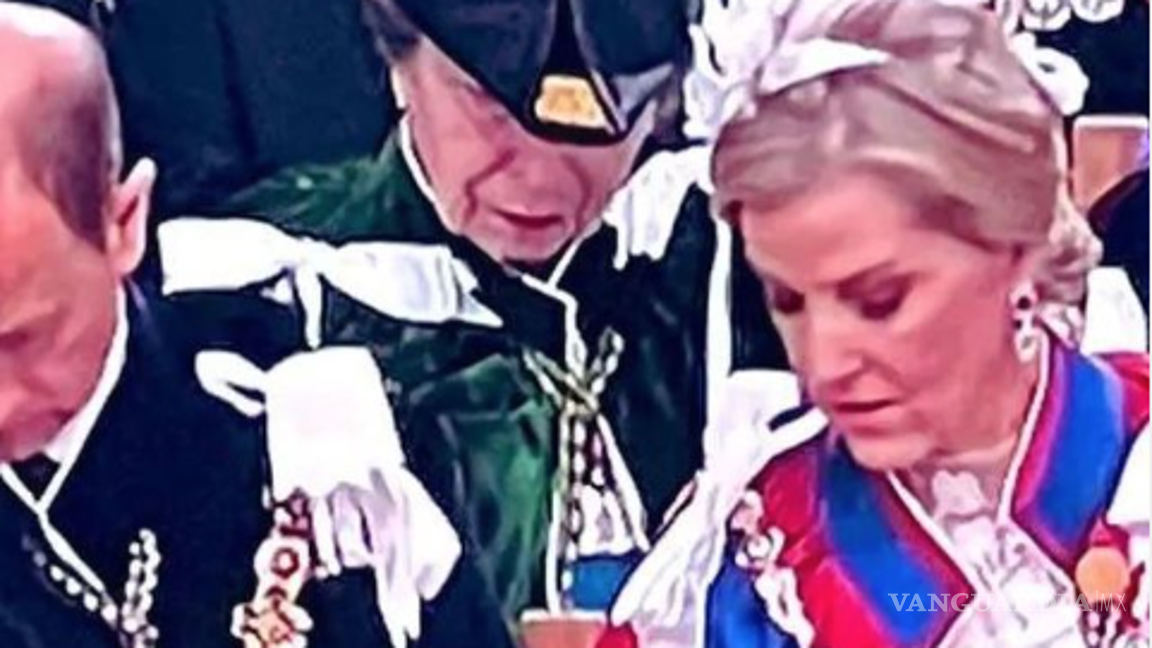 $!El príncipe Harry asistió a la coronación de su padre, el rey Carlos III, sin su esposa e hijos.