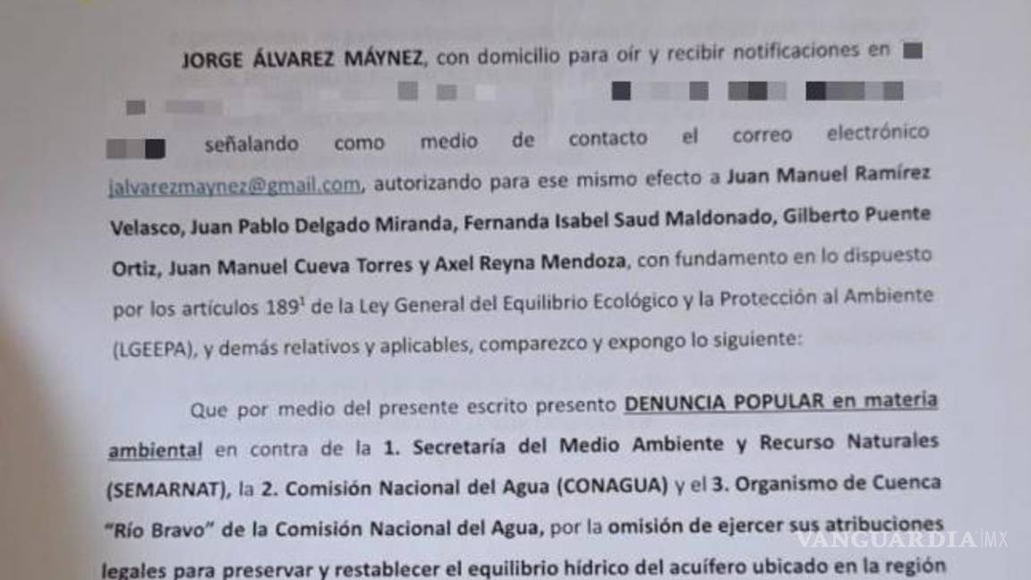 $!Álvarez Maynez señaló que existen 1,190 concesiones vigentes en la región y que, pese a que la Conagua reconoció en 2024 la sobreexplotación del acuífero, las concesiones continúan en aumento.