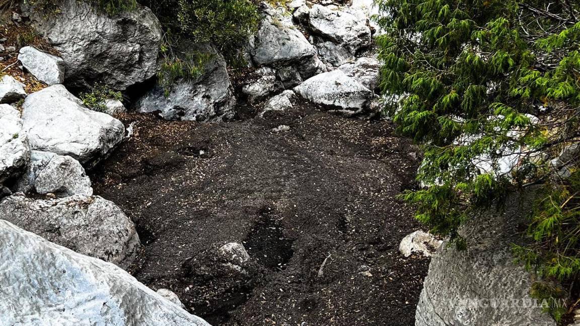 $!Los restos del incendio han descendido a un río que se encuentra en la zona del cañón.