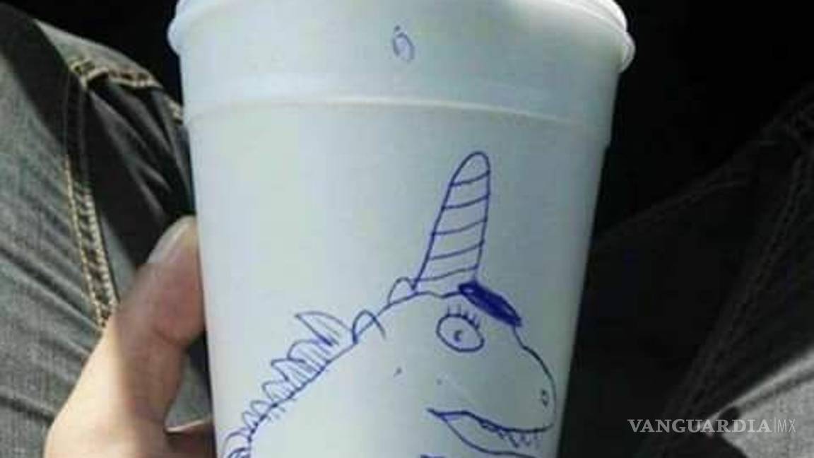 $!La magia del #unicornfrappuccino llega a los memes