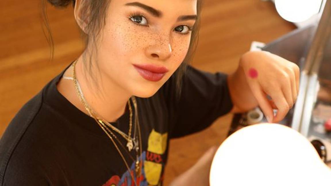 $!Robot virtual Lil Miquela dice que fue agredida sexualmente... internet la critica