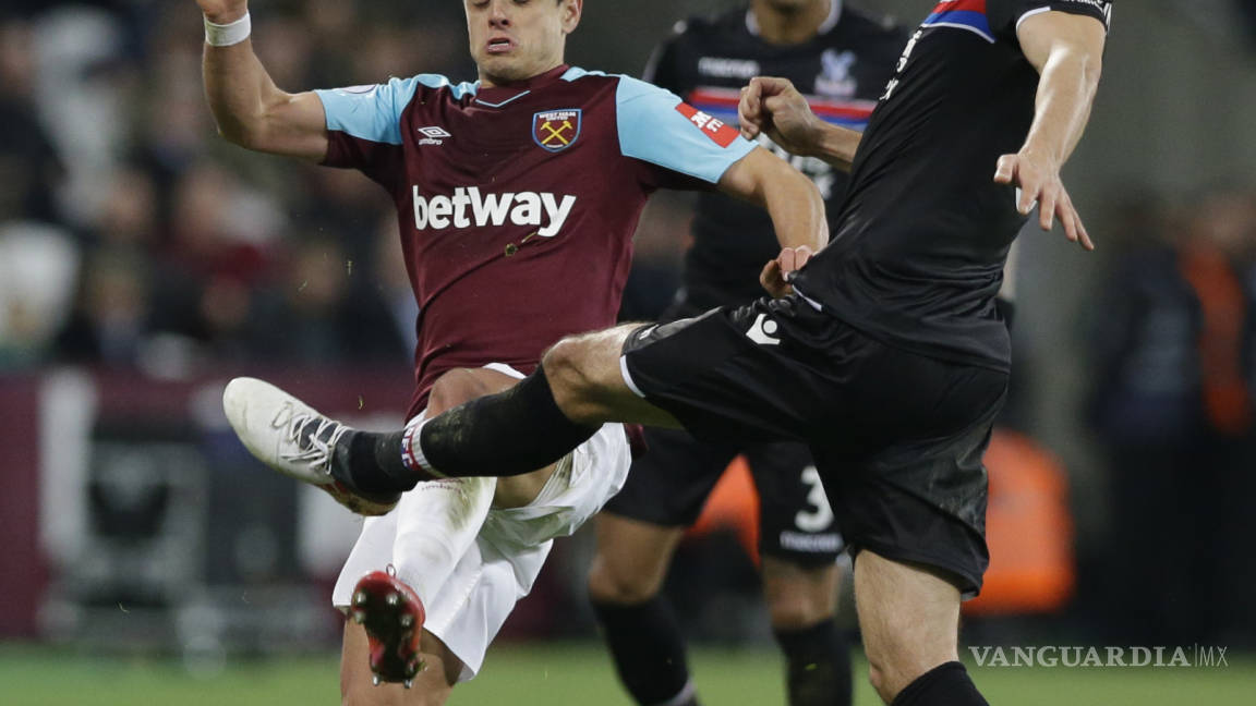 'Chicharito' Hernández ayuda al empate del West Ham