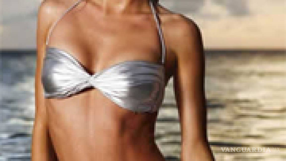 Miranda Kerr sorprende en bikini