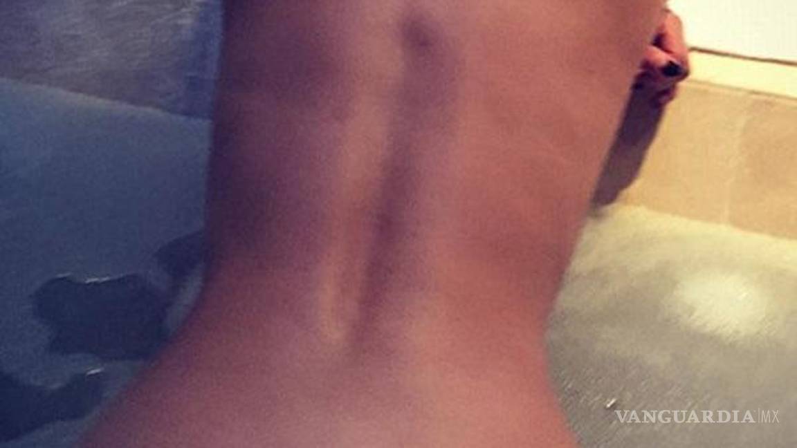 $!Usher publicó en Instagram una foto de su esposa desnuda