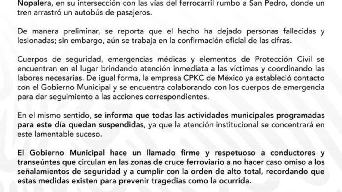 $!Cinco muertos y varios heridos deja accidente entre autobús de pasajeros y tren en Comonfort, Guanajuato