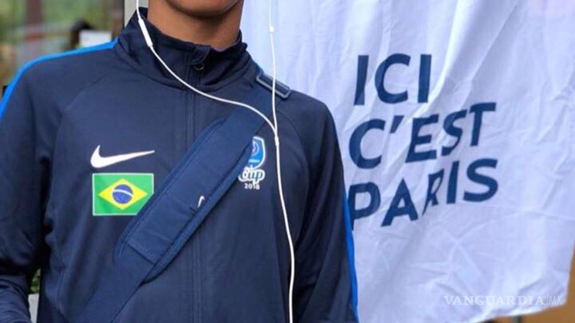 $!El legado de Ronaldinho continúa; su hijo ficha para importante club brasileño