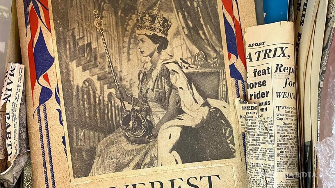 $!Álbum de recortes de la expedición al Everest.