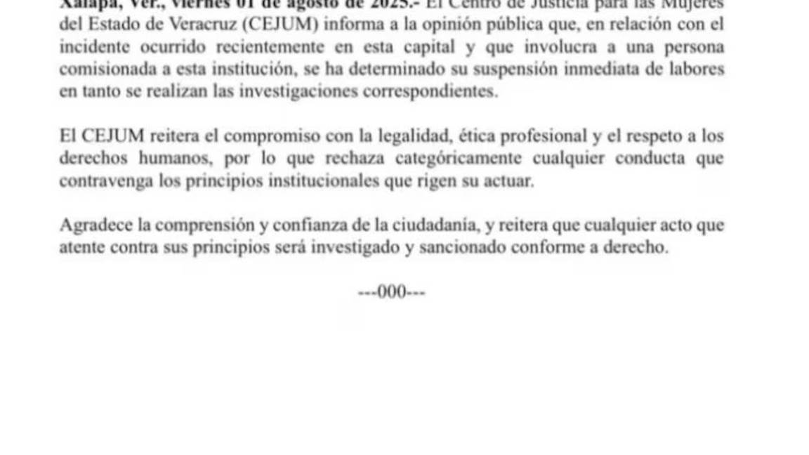 $!‘Lady CEJUM’: intenta sobornar con 500 pesos a oficial tras chocar en estado de ebriedad | VIDEO