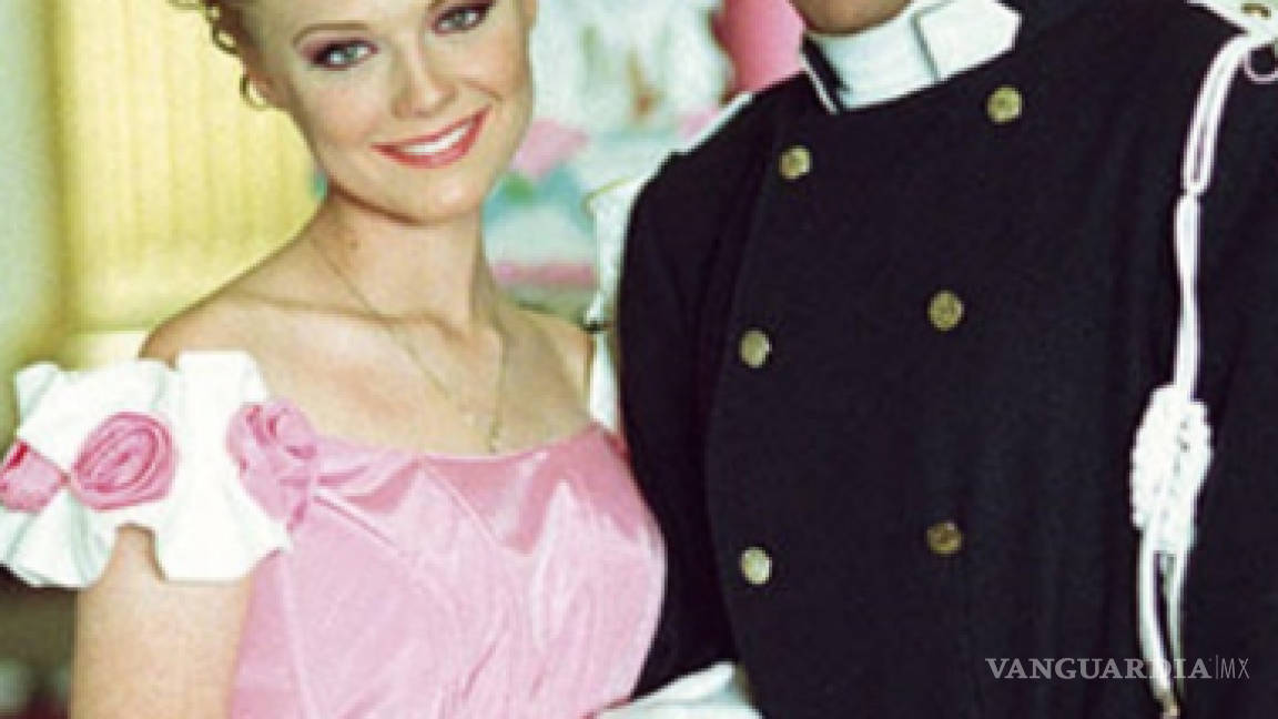 $!Tania Ruiz 'le pone el cuerno' a Peña Nieto con Valentino Lanús, asegura periodista