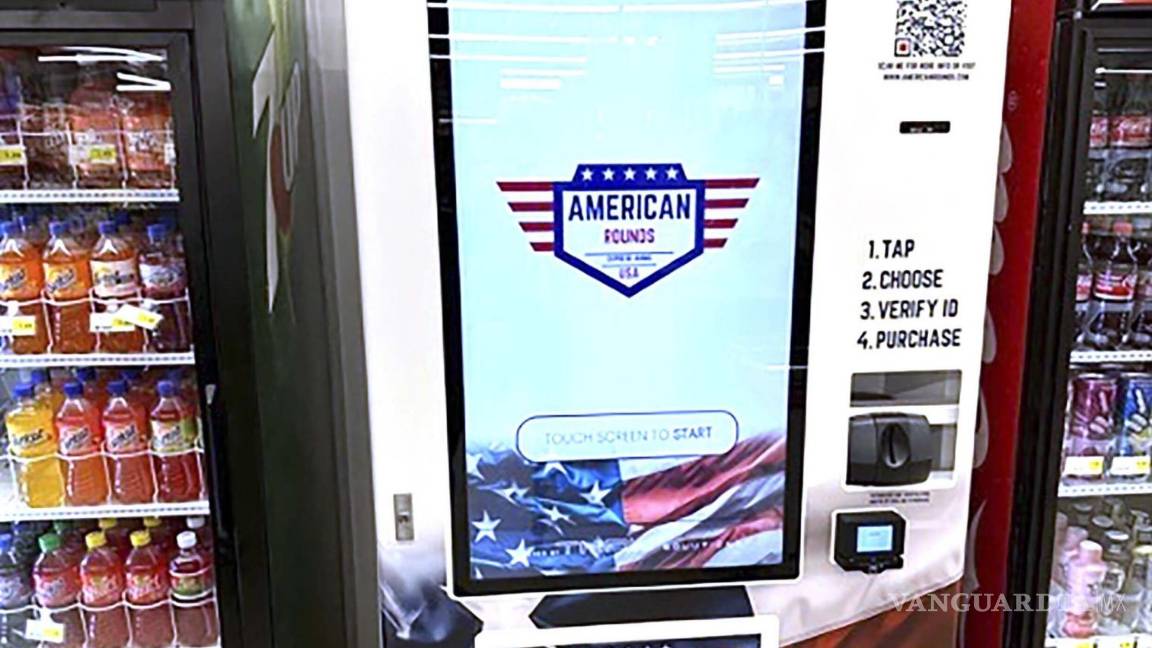 $!En esta fotografía sin fecha proporcionada por American Rounds se ve una máquina expendedora que vende municiones en varios lugares de Estados Unidos.