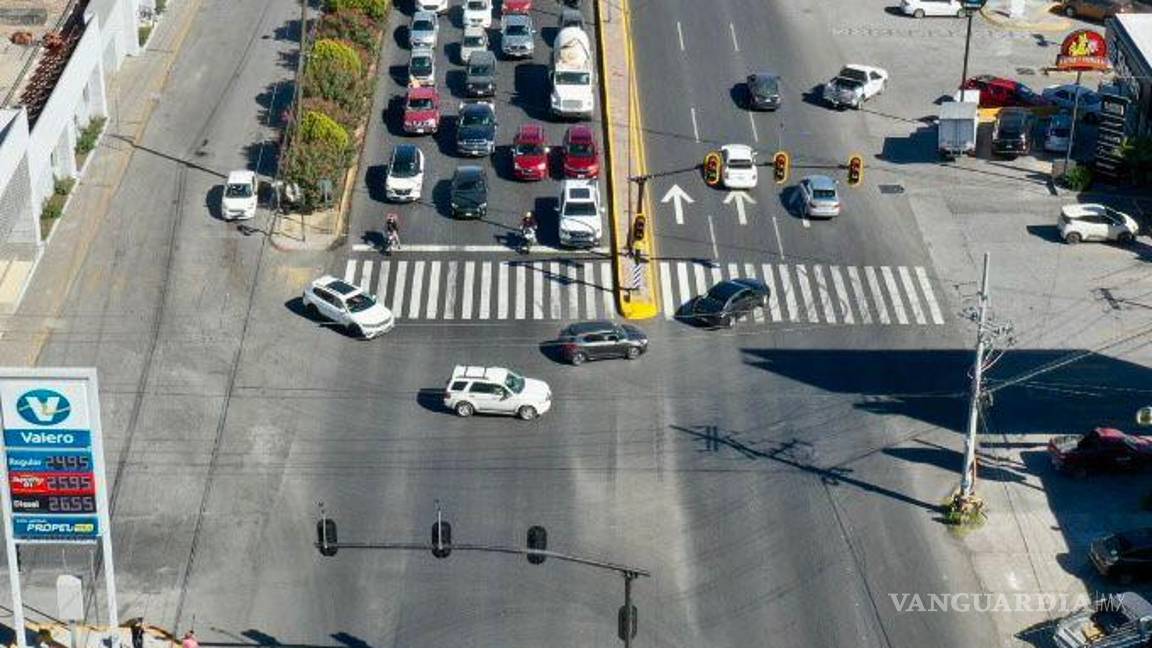 $!Para retornar al norte en el cruce de V. Carranza y Canadá, solo podrá hacerse desde la lateral (junto al Eurotel); queda prohibido el retorno pegado al camellón.
