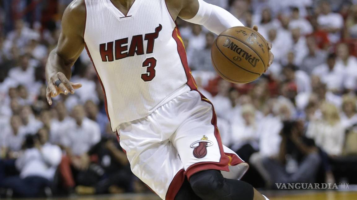 $!Dwayne Wade jugará una temporada en la NBA