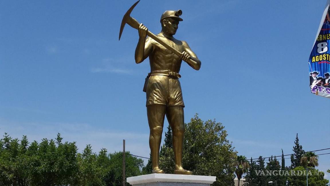 $!En Nueva Rosita, Coahuila está una estatua que celebra el oficio.