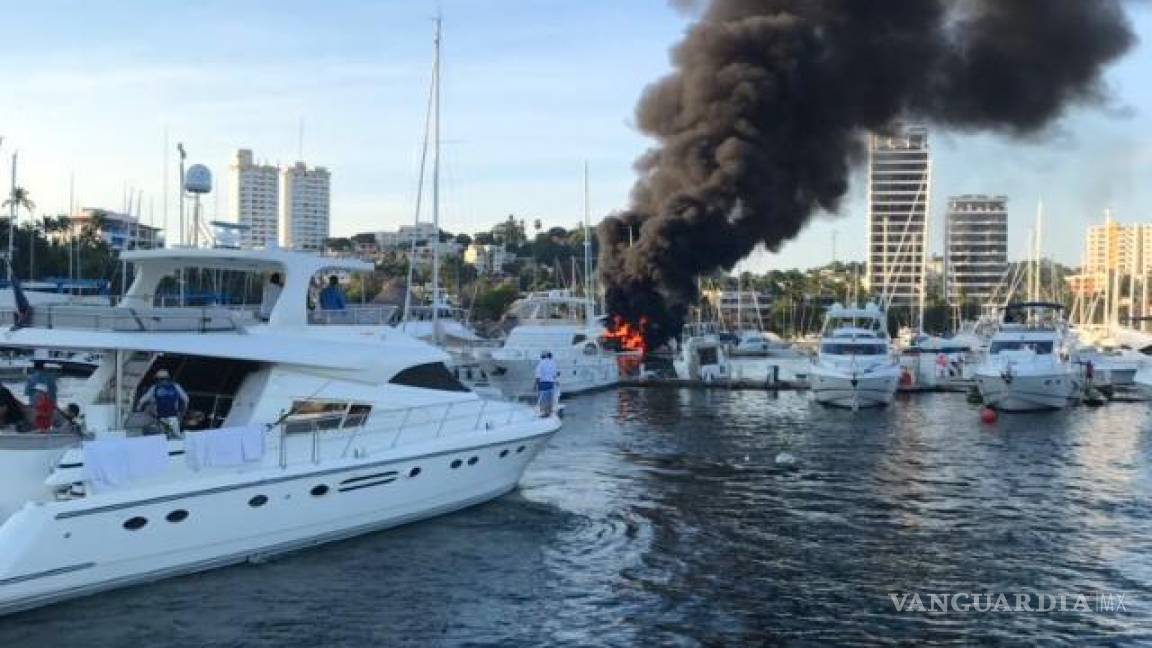 Embarcación explota en el Club de Yates de Acapulco