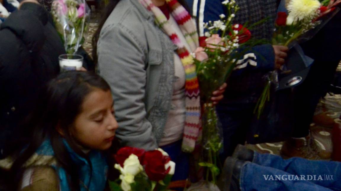 $!Cientos de saltillenses celebran a la Virgen de Guadalupe con ‘Las Mañanitas’