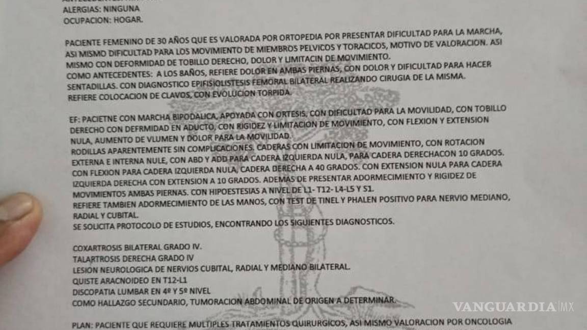 $!Josephine del Valle compartió en redes sociales imágenes de las recetas y diagnósticos médicos de su hija.