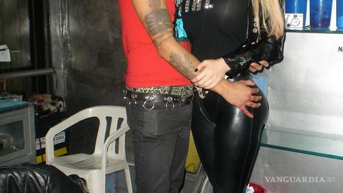$!Ex de Sabrina Sabrok tiene novia transexual; ya piensa en casarse con ella