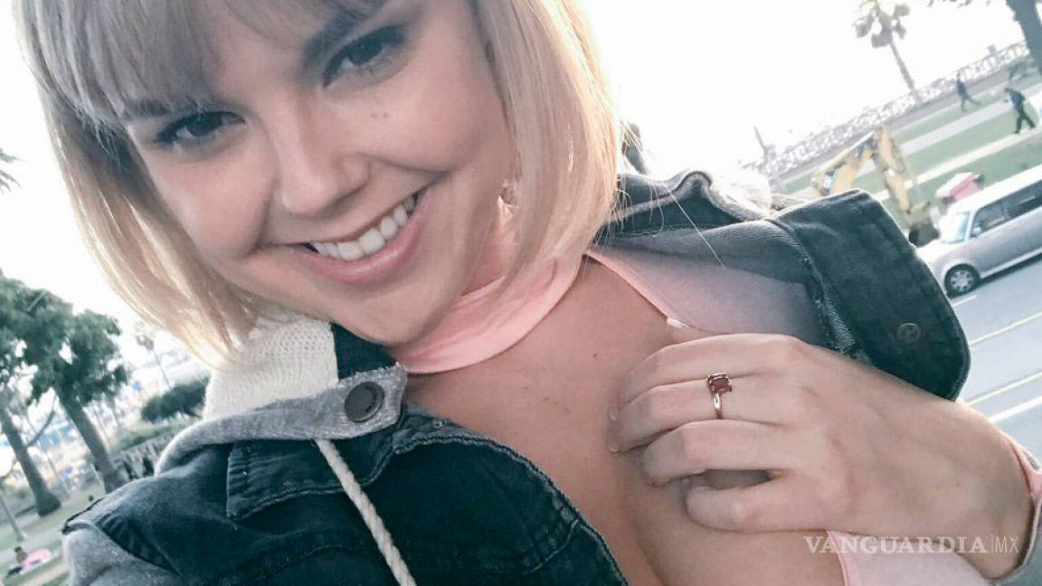 $!Yuya es felicitada por su 'gemela' estrella porno