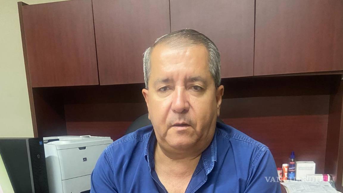 $!El administrador de Recaudación de Rentas, Pablo González, informa sobre el operativo.