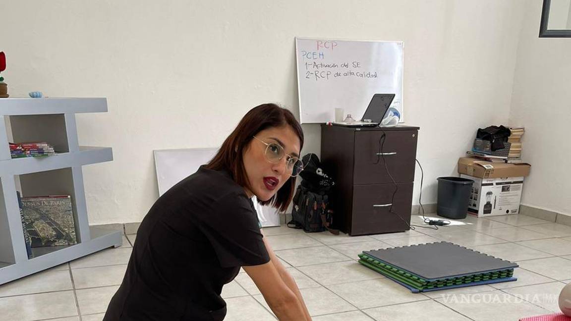 Con curso de RCP, preparan a personal que atiende a adultos mayores en Torreón