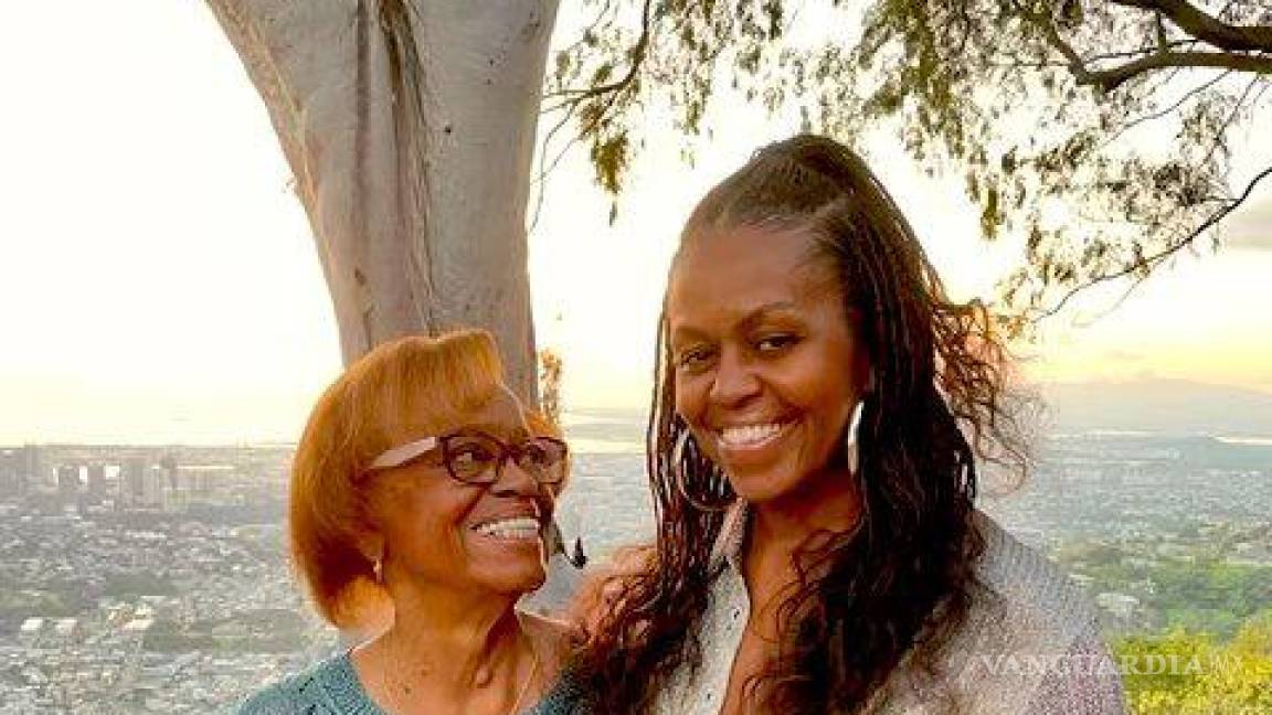 ‘Fue mi apoyo’, dice Michelle Obama, ex primera dama de EU, tras deceso de su madre a los 86 años