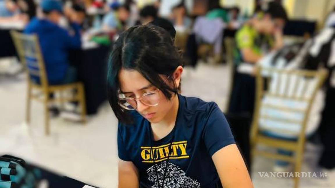 $!Valeria, estudiante del Instituto Latinoamericano de Saltillo, dedicó más de 300 horas de preparación junto a su maestro y compañera.