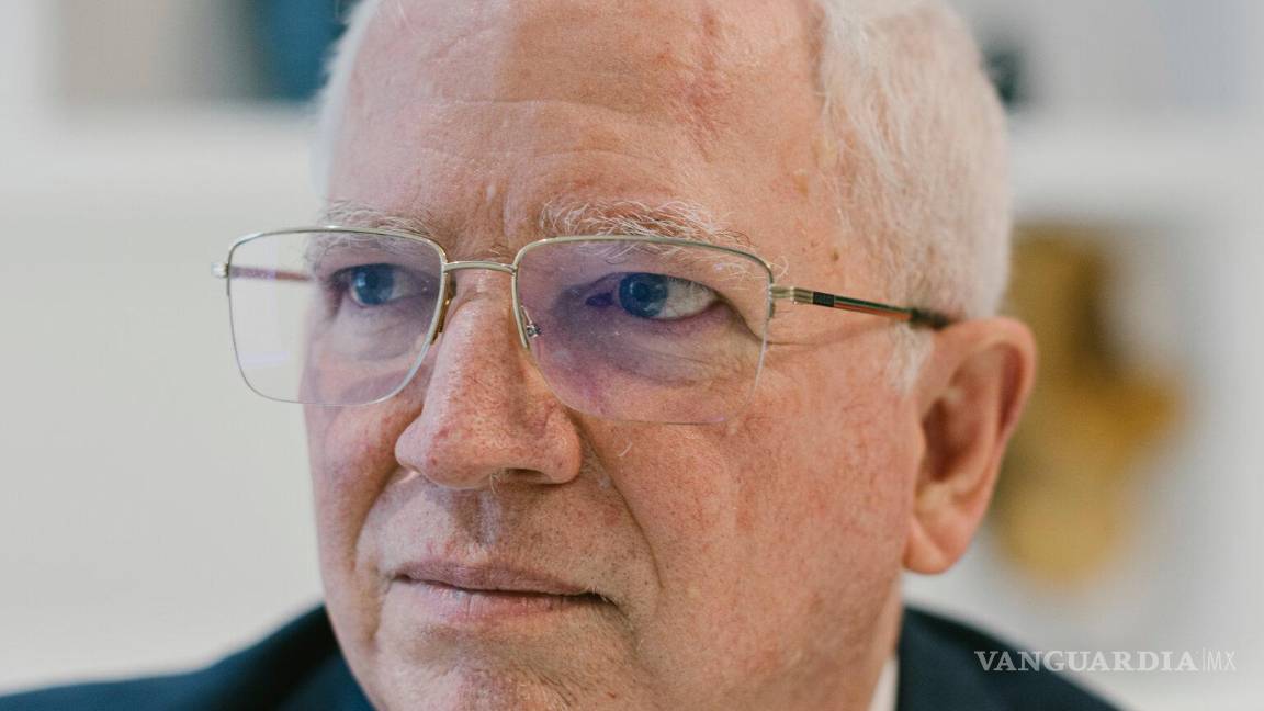 $!John Eastman, profesor de derecho de California, y sus colegas del Instituto Claremont, un centro de pensamiento de derecha, promovieron la idea marginal de que la Decimocuarta Enmienda no concede la ciudadanía a cualquiera nacido en Estados Unidos.