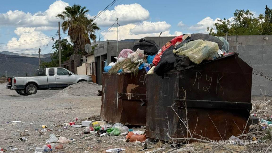 Viven ciudadanos de Castaños en medio de la basura y sin agua