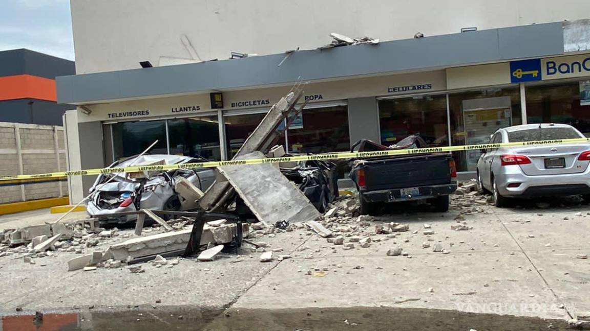 Reporta AMLO fallecimiento tras sismo en Michoacán; barda cayó en centro comercial de Colima