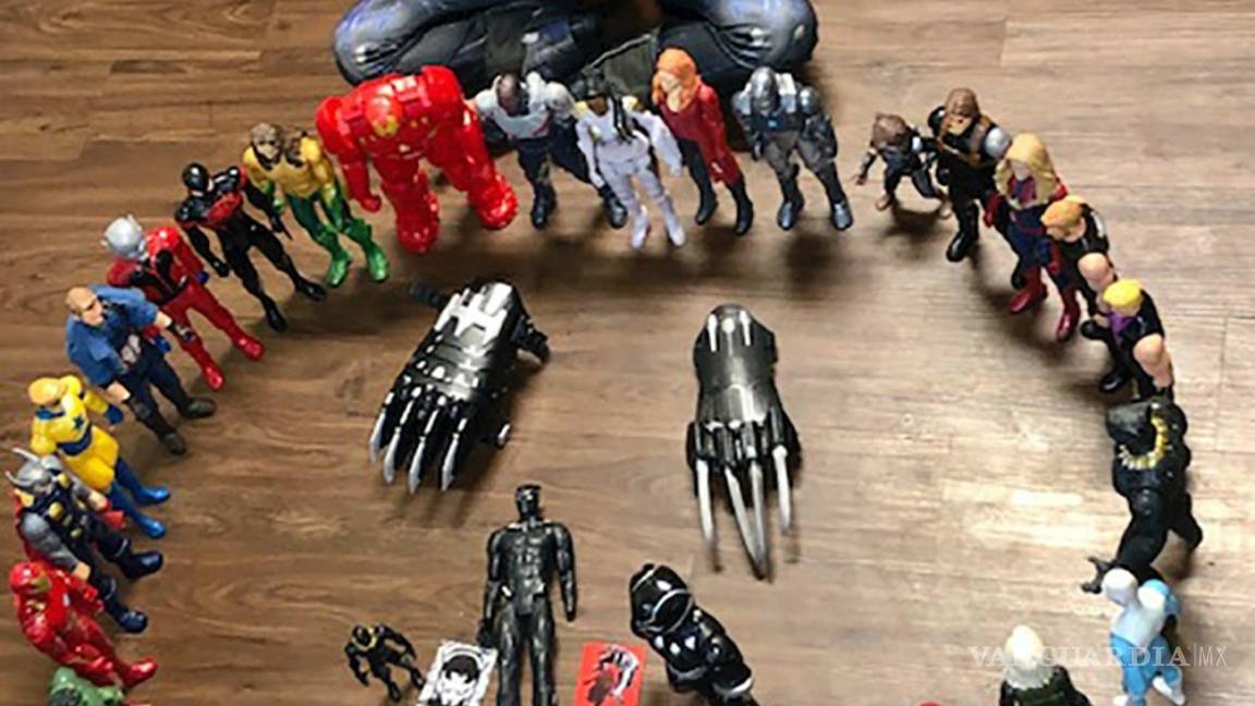 $!Niños rinden tributo al actor estadounidense Chadwick Boseman en funerales simbólicos