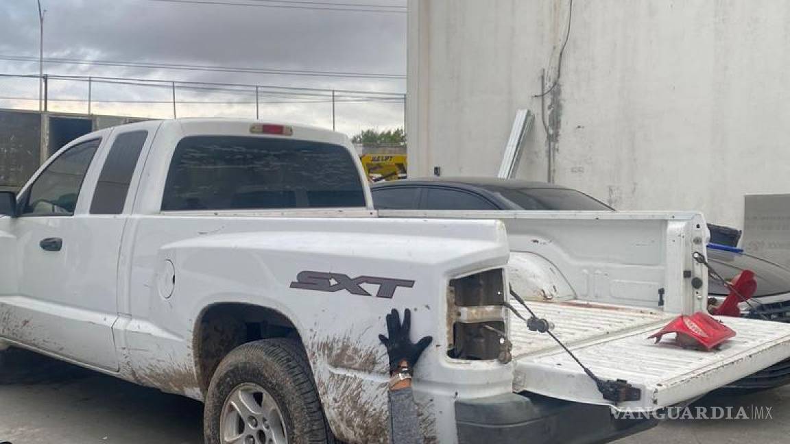 Incautan droga oculta en faros de camioneta en Nuevo León