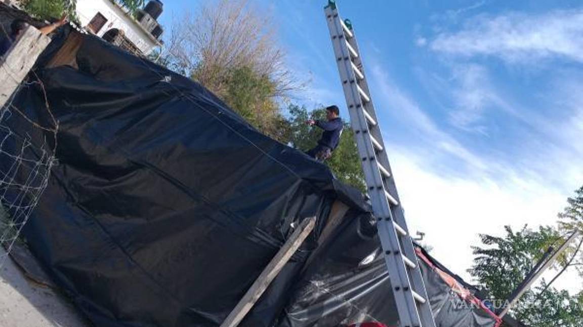 $!Los equipos de Protección Civil buscan trasladar a personas sin hogar a refugios temporales como parte de las medidas de seguridad durante el Frente Frío.