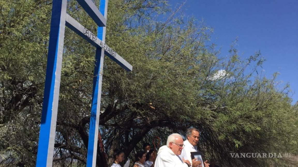 Con misa, recuerdan a migrantes asesinados en Saltillo