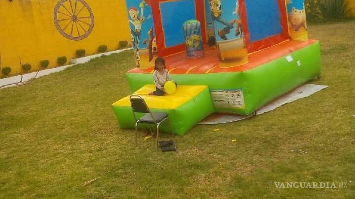$!En Saltillo invitados 'plantan' a niña en su cumpleaños, usuarios se enteran y le llevan a 'Bely y Beto'