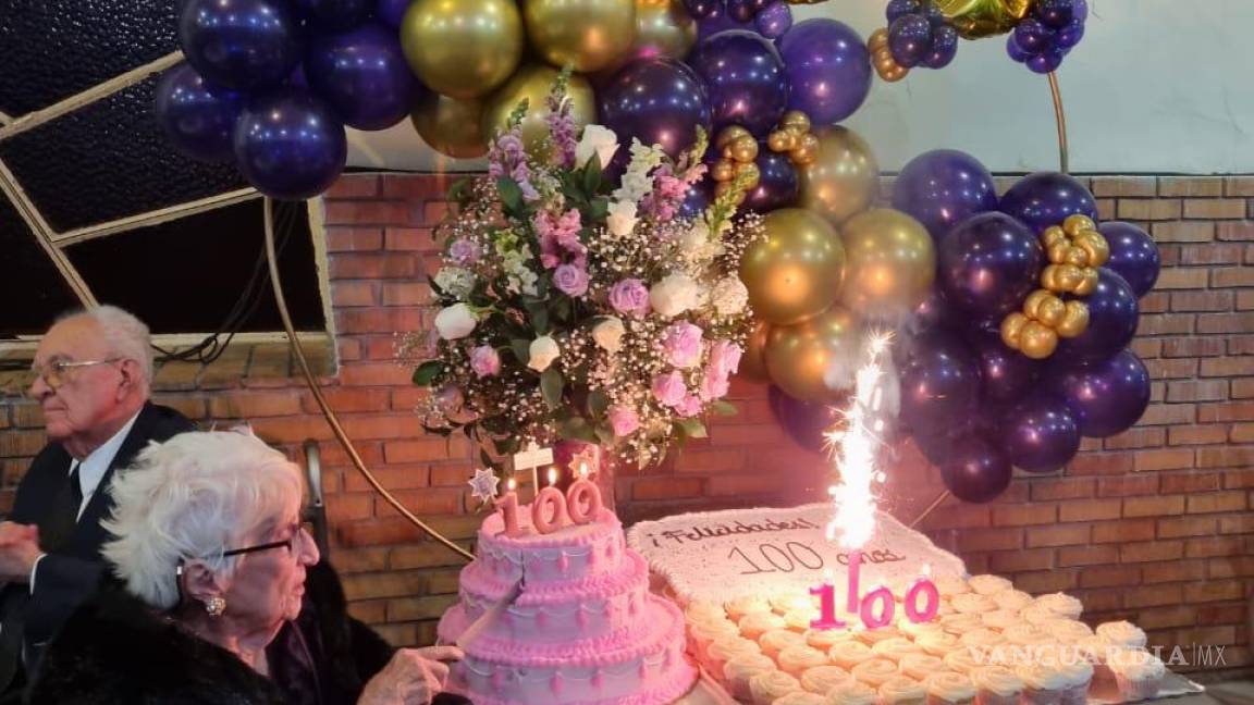 Sigue celebración a Rosita Raygoza en sus 100 años de vida