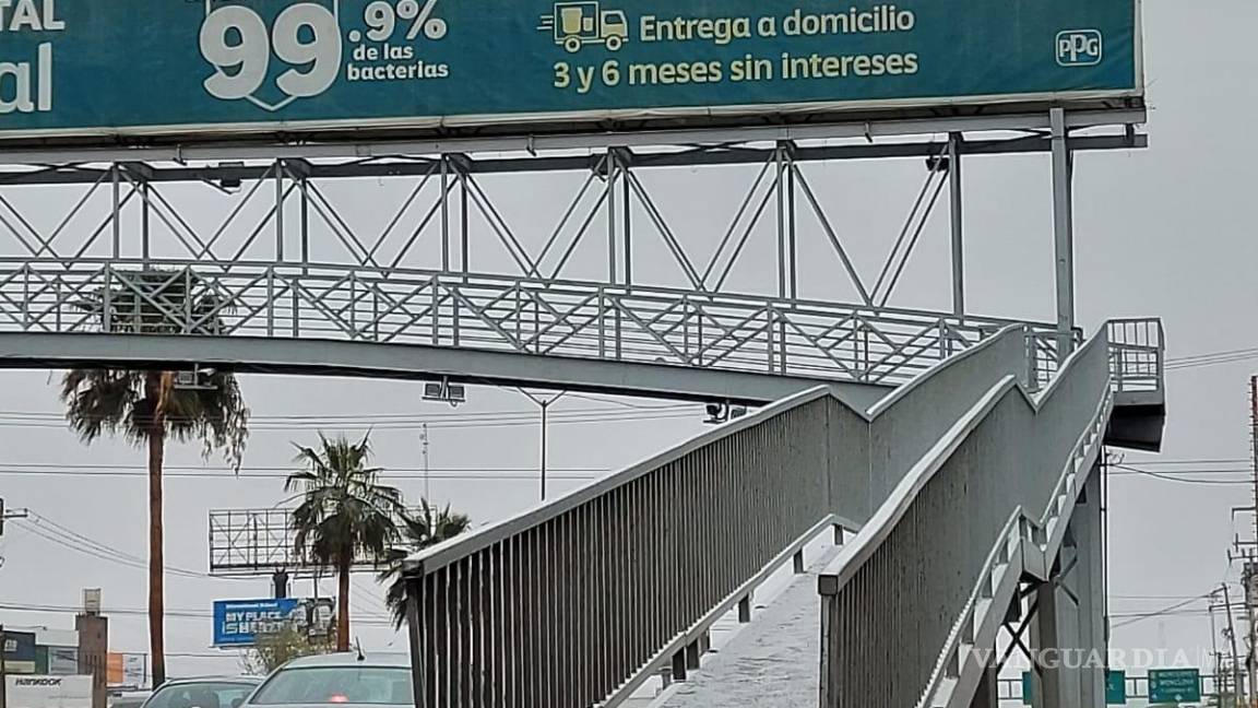 $!El hielo en las rampas puede provocar caídas si no se toman las medidas necesarias.