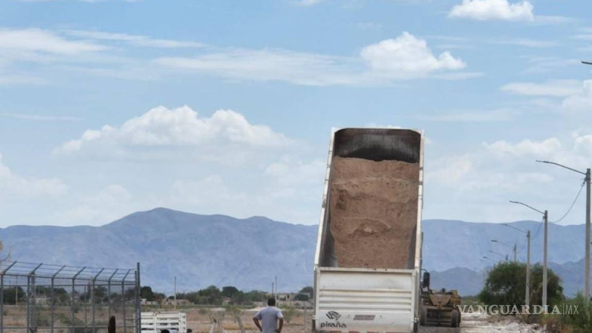 Desarrollan acciones de drenaje y pavimentación en ejidos de Torreón