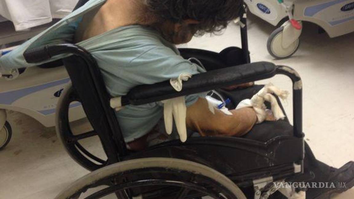 $!Este paciente fue desalojado de una cama y de ahí, llevado a la sala de espera para que lo recogieran sus familiares.