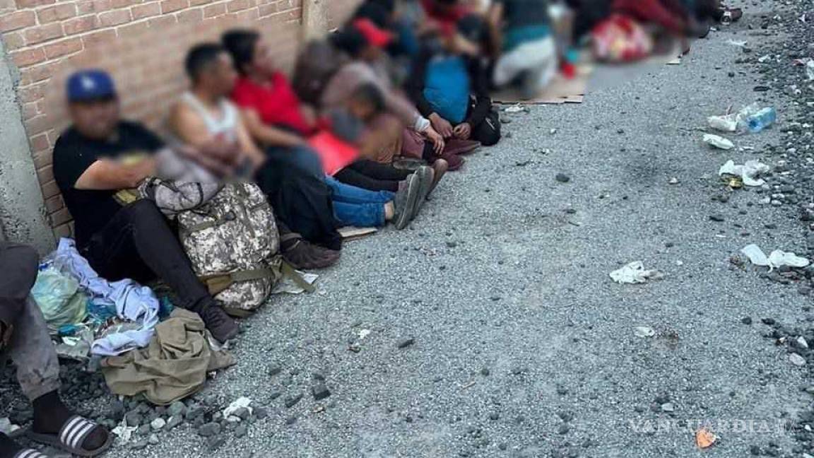 Tras hallazgo de migrantes en empresa ferroviaria, capellán condena agresión en Torreón