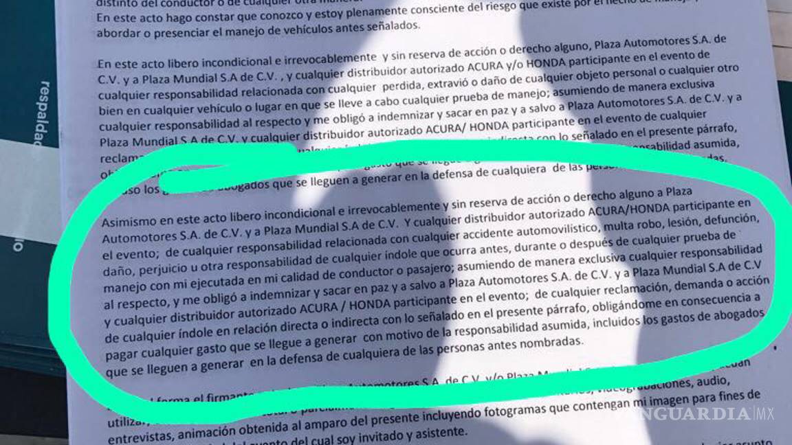 $!Conductor tendrá que pagar por destrozar Acura NSX de 4.6 millones