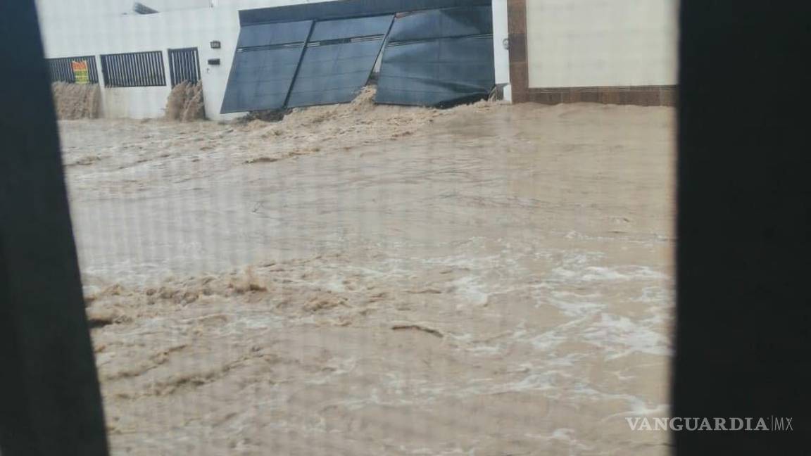$!Lluvia afecta a vecinos de la colonia El Campanario, al norte de Saltillo (contiene audios)