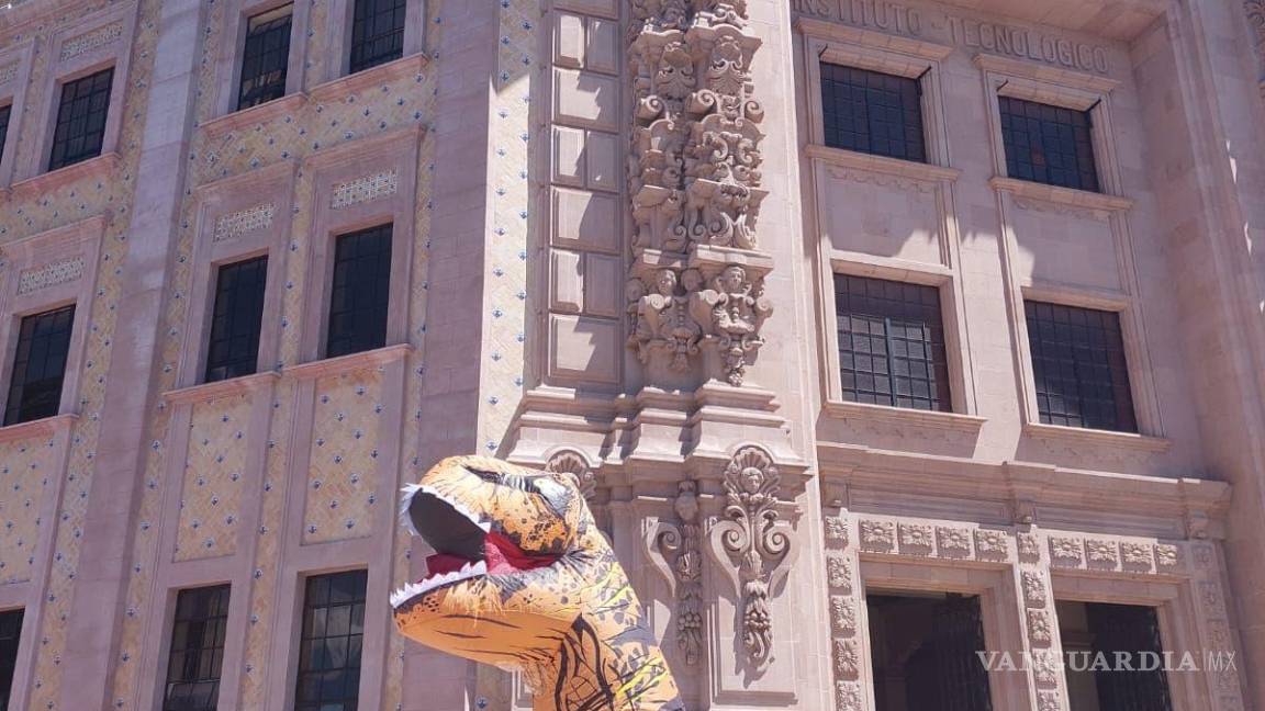$!El joven se graduó de la carrera de Ingeniería en Sistemas Computacionales.