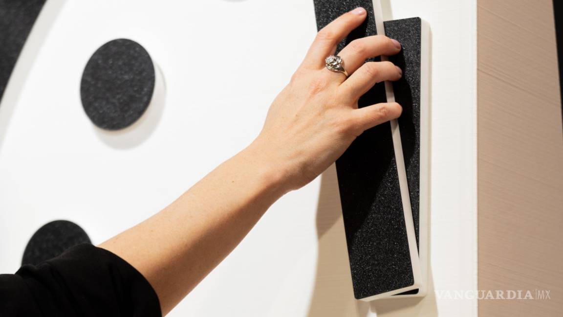 $!El Reloj del Juicio Final, una herramienta simbólica creada por científicos para visualizar la probabilidad de que la humanidad desaparezca, se sitúa este año a 85 segundos de la medianoche, el punto más cercano que ha estado nunca de marcar la hora final en sus 79 años de historia.