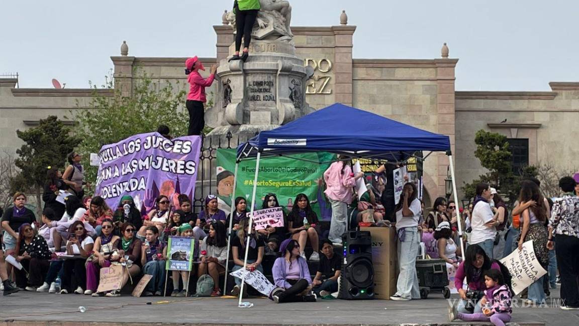 $!”Luchams para recordar que la ciudad también nos pertenece”, dijeron mujeres durante la marcha del 8M.