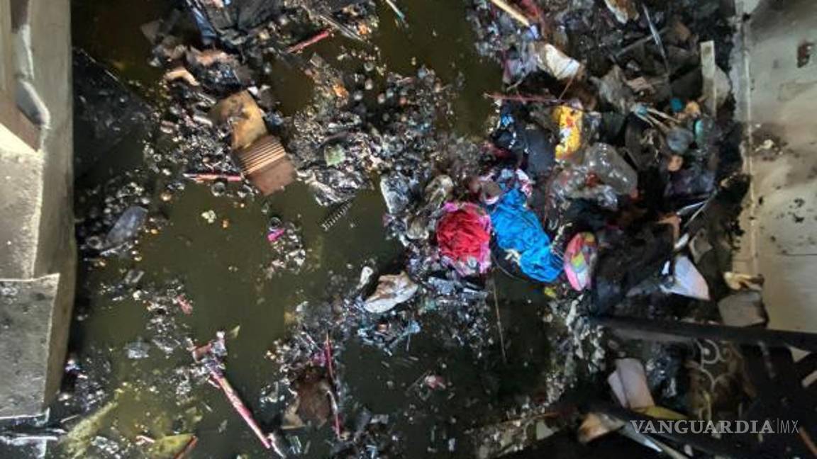 $!Los hechos se registraron en una vivienda del municipio de Apodaca, Nuevo León, a pesar de que el uso, así como la compraventa de pirotecnia está prohibida por decreto estatal